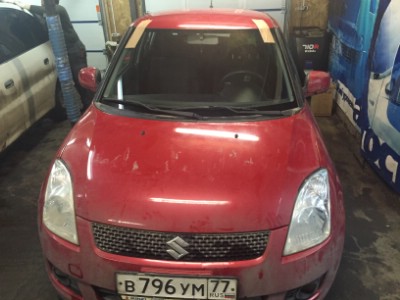 Установка лобового стекла Suzuki SWIFT 2005-2010