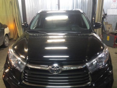 Установка лобового стекла Toyota Highlander 2014-