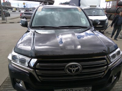 Установка лобового стекла Toyota Landcruiser 200 V8 (5D) 2015-