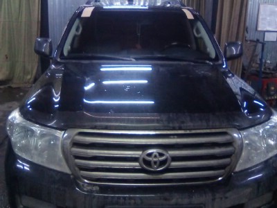 Установка автостекла Toyota LandcruisER 200 V8 2007-2012