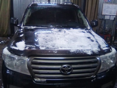 Установка лобового стекла Toyota LandcruisER 200 V8  2007-2012