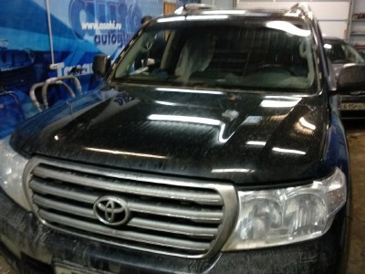 Установка автостекла Toyota Landcruiser (J200) V8 2008-