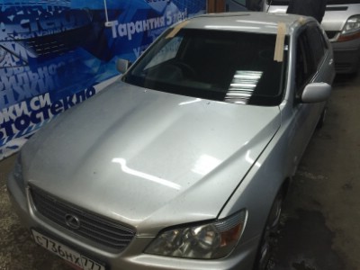 Установка автостекла Toyota LEXUS IS200IS300ALTEZZA 4D SED 1999-2005