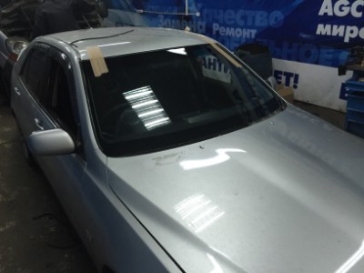 Установка лобового стекла Toyota LEXUS IS200IS300ALTEZZA 4D SED 1999-2005