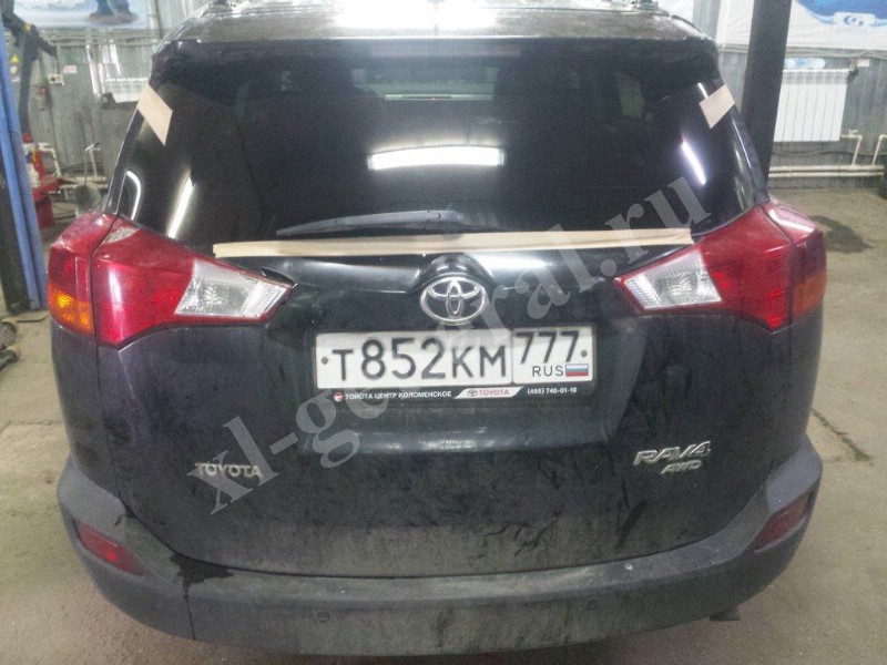 Заднее стекло Toyota Rav 4 2013-