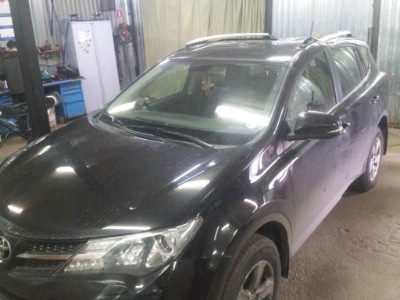 Установка заднего стекла Toyota Rav 4 2013-