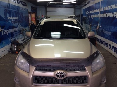 Установка лобового стекла Toyota Rav-4 III 2006-