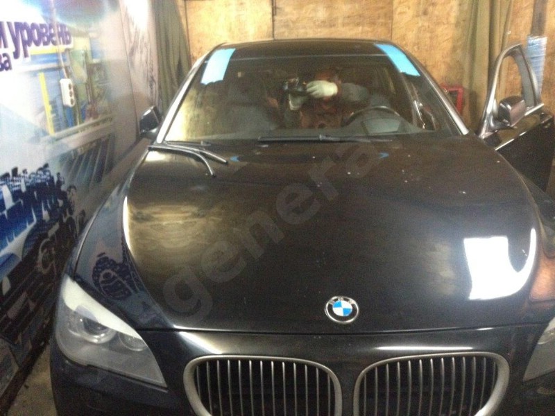 Лобовое стекло BMW F01