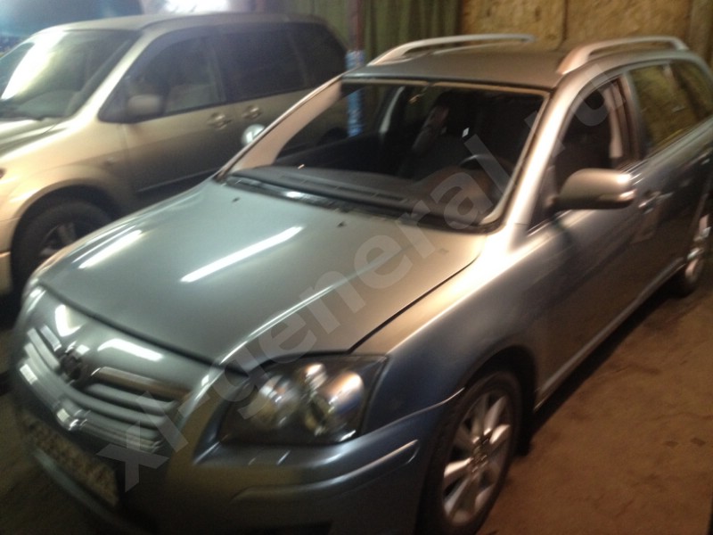 Лобовое стекло Toyota Avensis 2006-2008