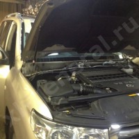 Установка автостекла на Toyota Land Cruiser J200 V8 2008