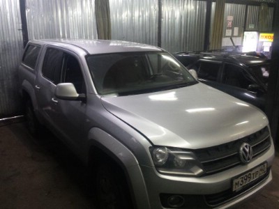 Установка лобового стекла Volkswagen Amarok 2010-