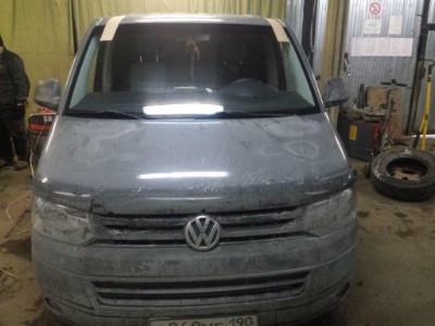 Установка лобового стекла Volkswagen Caravelle 2003-