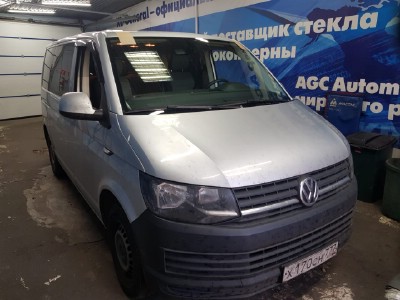 Установка лобового стекла Volkswagen Multivan Transporter T6