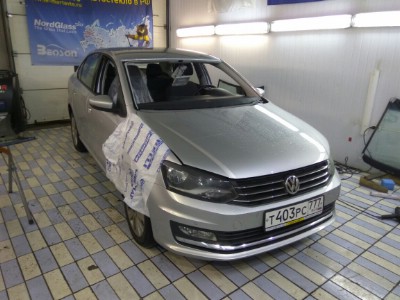 Установка лобового стекла Volkswagen Polo V SED 4D 2015-