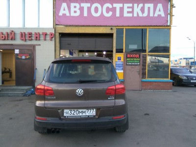 Установка лобового стекла Volkswagen TIGUAN 2011-2016