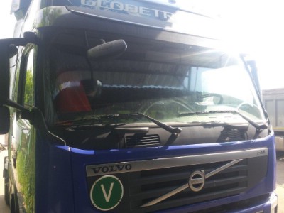 Установка лобового стекла Volvo FH12-16 1992-