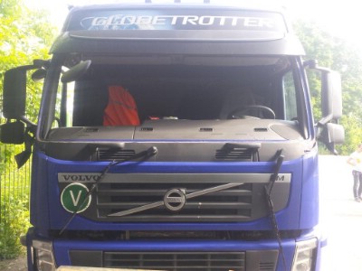 Установка лобового стекла Volvo FH12-16 1992-