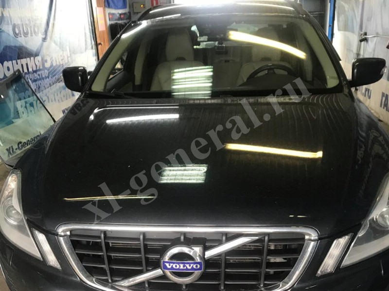 Лобовое стекло Volvo XC60 2011-