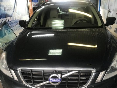 Установка лобового стекла Volvo XC60 2011-