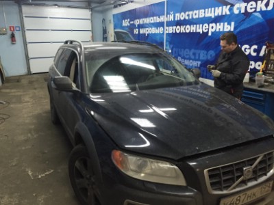 Установка лобового стекла VOLVO XC70 2007-