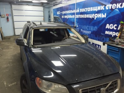 Установка лобового стекла VOLVO XC70 2007-