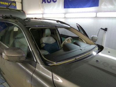 Установка лобового стекла Volvo S80 4D Sed/V70 2011-2012