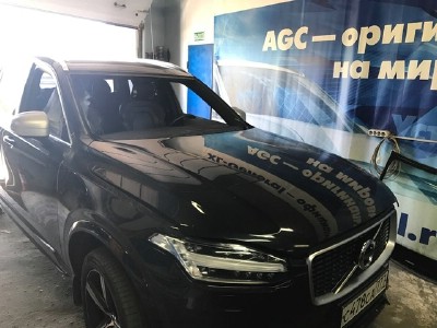 Установка лобового стекла Volvo XC90 -