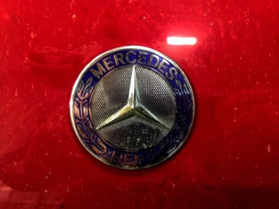 Установка левого кузовного стекла Mercedes W203 Sport Coupe -