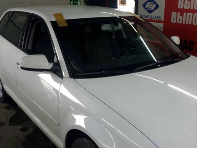 Установка лобового стекла Audi A3 2003-2013