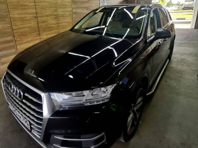 Установка лобового стекла Audi Q7 Quattro 2015-