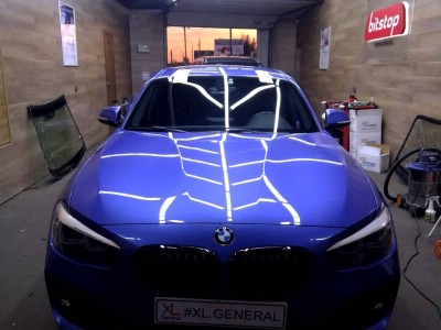 Установка лобового стекла BMW F20 2011-