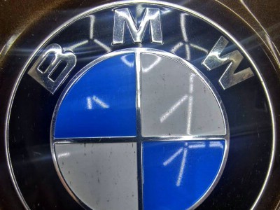 Установка лобового стекла BMW X1 E87 2009-2015