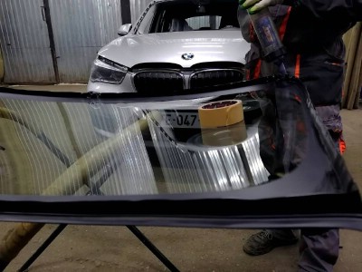 Установка лобового стекла BMW X1 F48 2016-