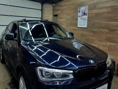 Установка лобового стекла BMW X4 F26 2014-2018