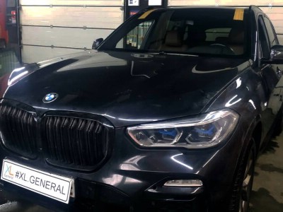 Установка лобового стекла BMW 5 G05 2019-