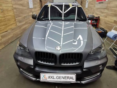 Установка лобового стекла BMW X5 Е70 -