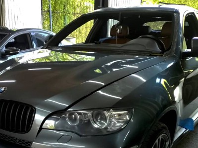Установка лобового стекла BMW X6 2004-2011