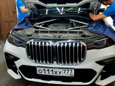 Установка лобового стекла BMW X7 G07 -