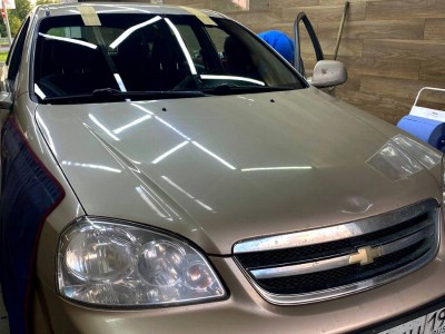 Установка лобового стекла Chevrolet Lacetti