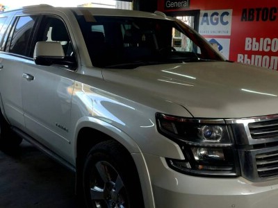 Установка лобового стекла Chevrolet Tahoe 2013-2021