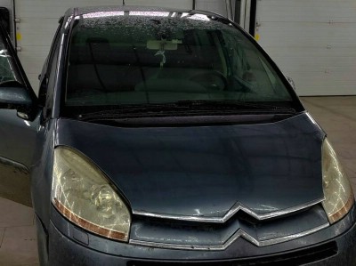 Установка лобового стекла Citroen C4 Grand Picasso 2007-2014