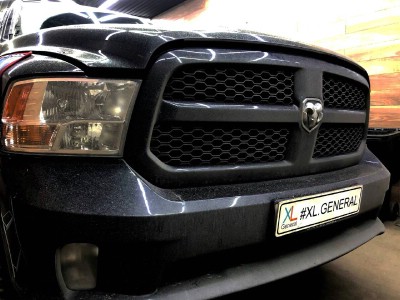 Установка лобового стекла Dodge RAM 2013-2018