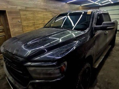 Установка лобового стекла Dodge Ram 2018-