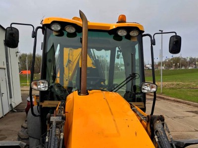 Установка лобового стекла JCB 3CX 2004-