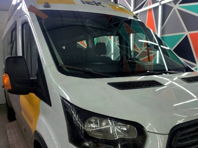 Установка лобового стекла Ford Transit 2014-