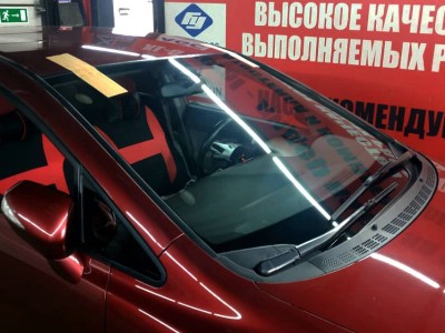 Установка лобового стекла Honda ivic VIII 2005-2011