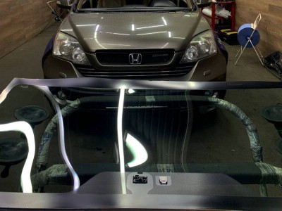 Установка лобового стекла Honda CR-V III -