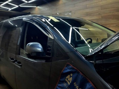 Установка лобового стекла Hyundai Staria 2020-