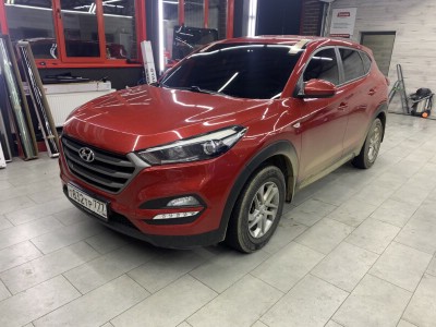 Установка лобового стекла Hyundai Tucson 2015-