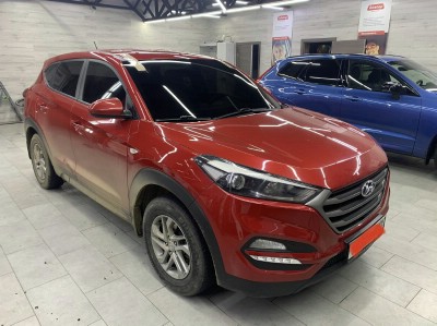 Установка автостекла на Hyundai Tucson 2015-